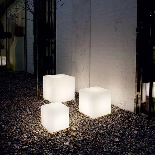 Cubic Garden Light - Luminoya