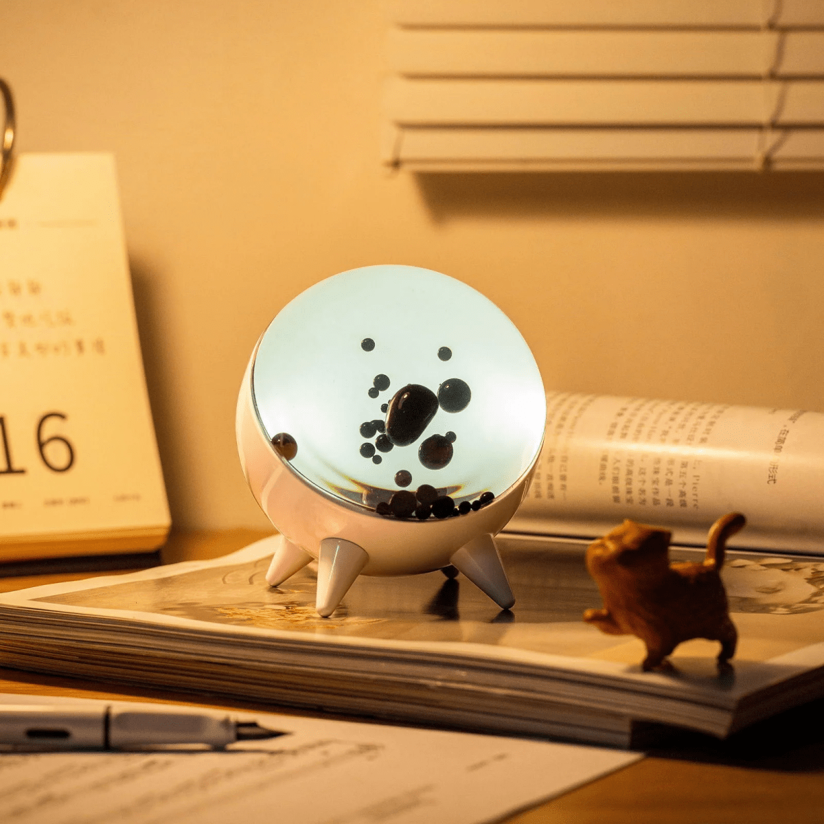 Ferrofluid Rhythmic Pulse - Luminoya