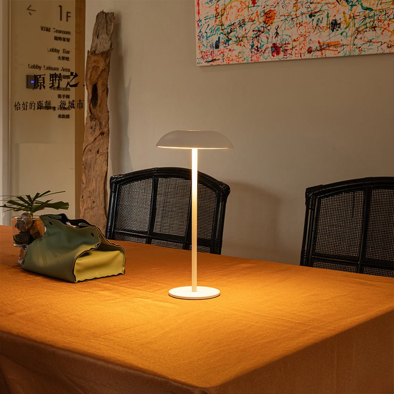 Iron Elegance Lamp - Luminoya