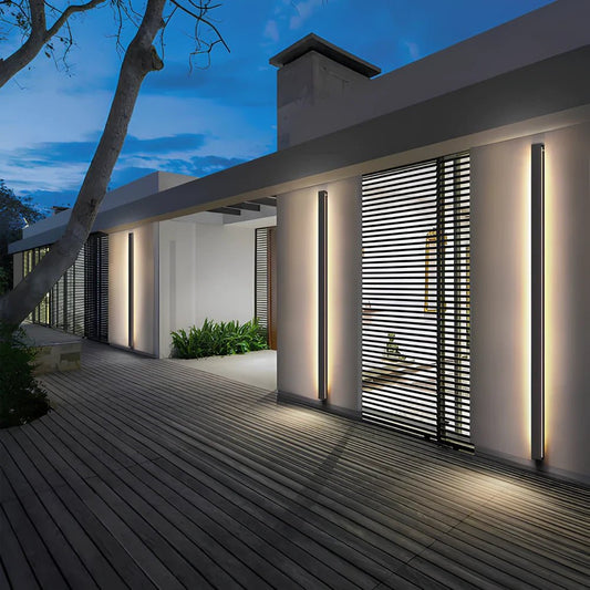 Linear Luxe™ Outdoor Sconce - Luminoya