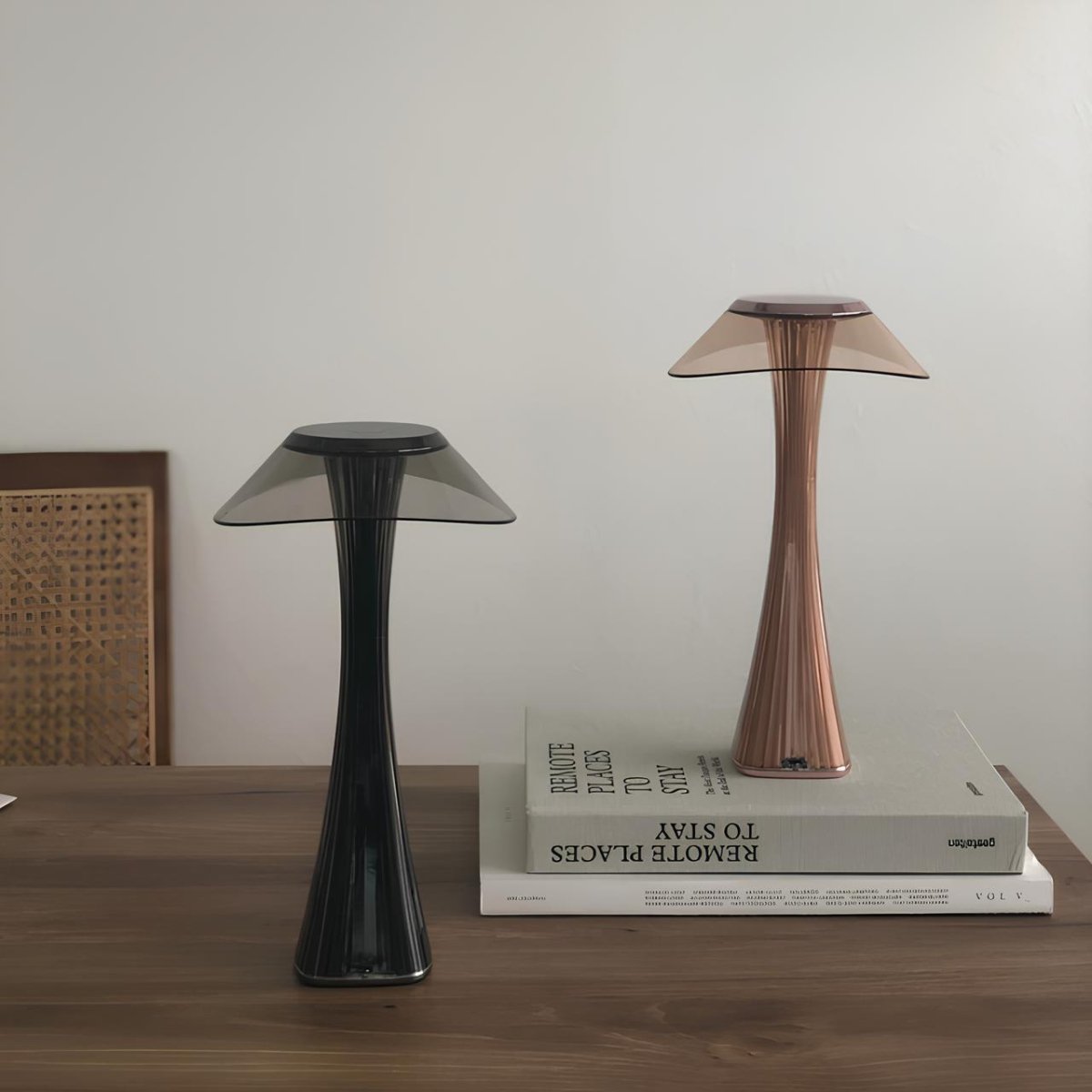 Sculpted Flare Lamp - Luminoya