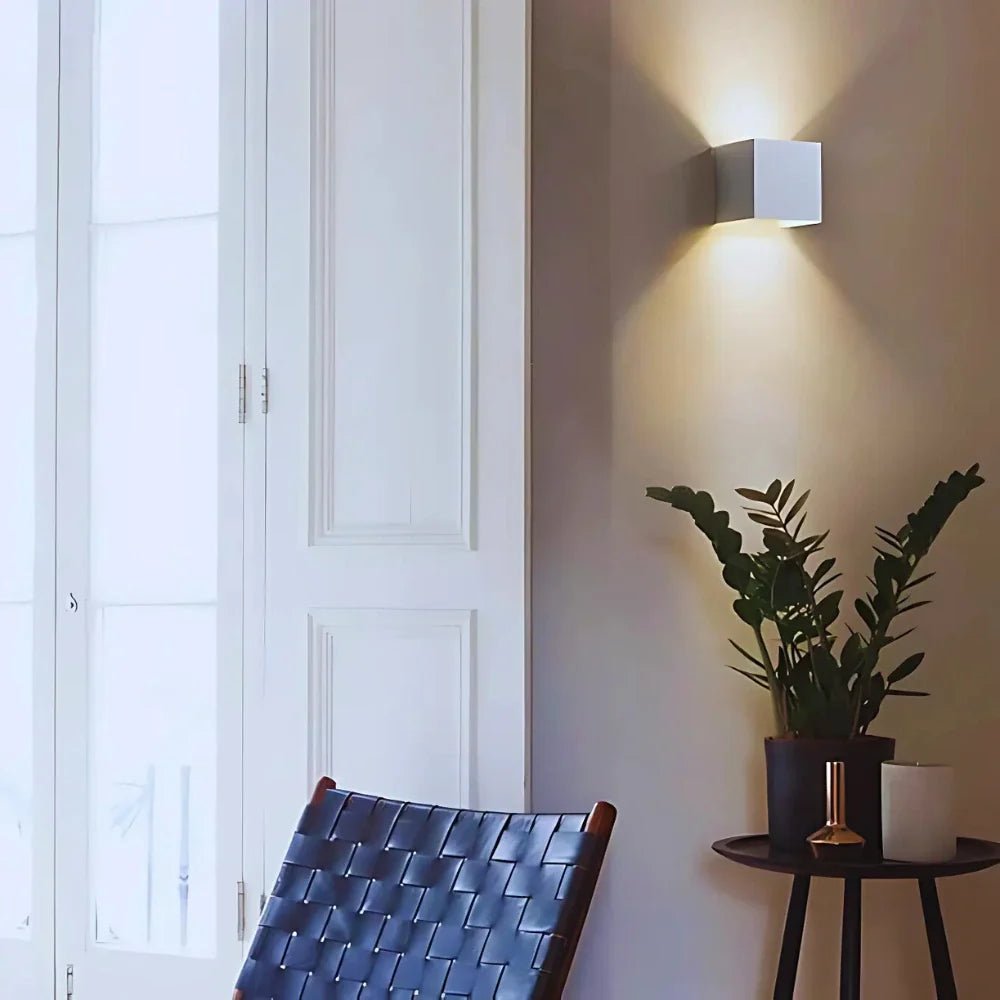 Adjustable Wall Light - Luminoya
