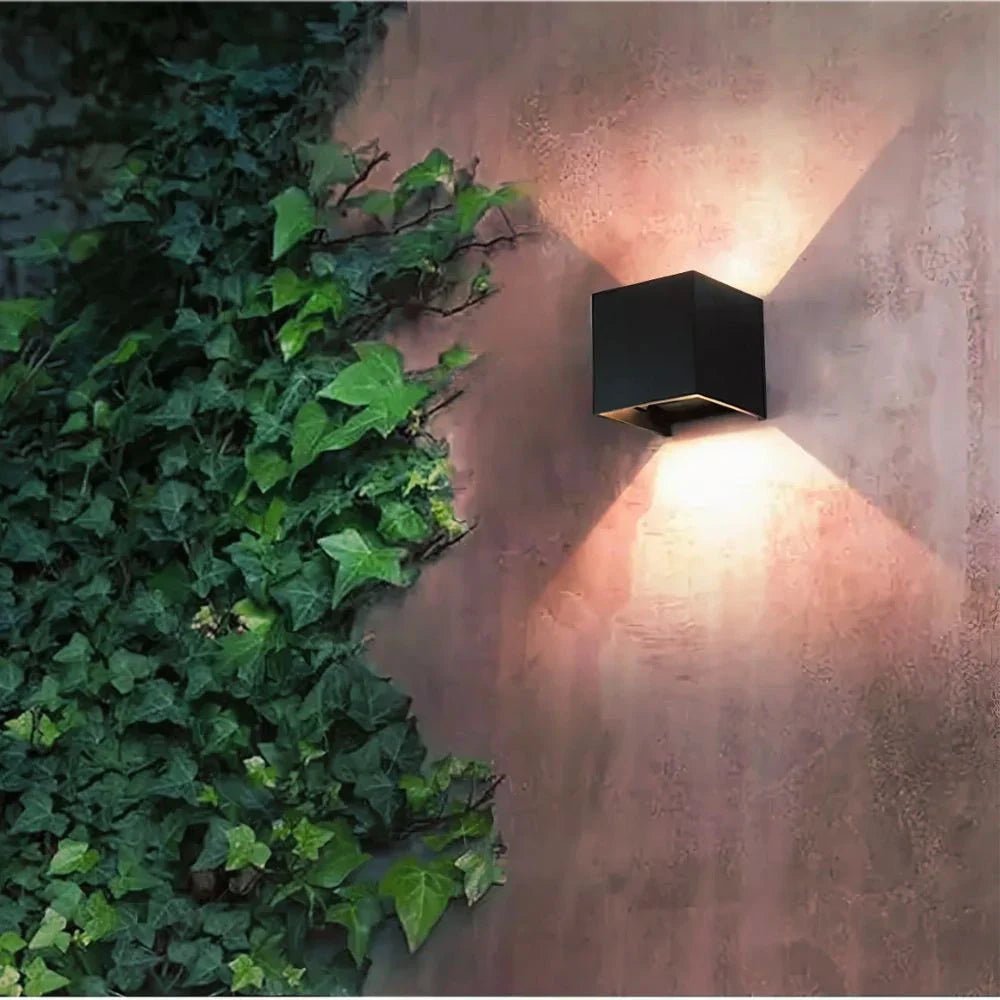 Adjustable Wall Light - Luminoya