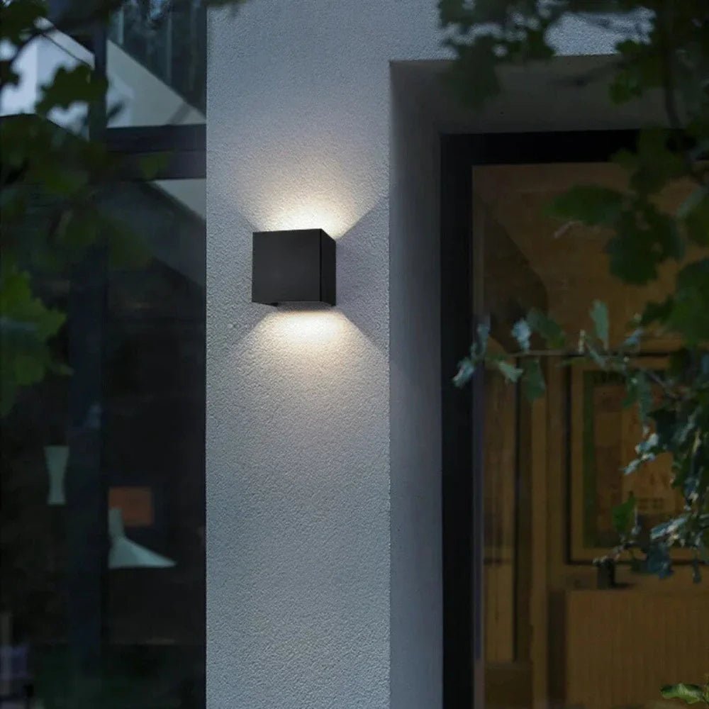 Adjustable Wall Light - Luminoya