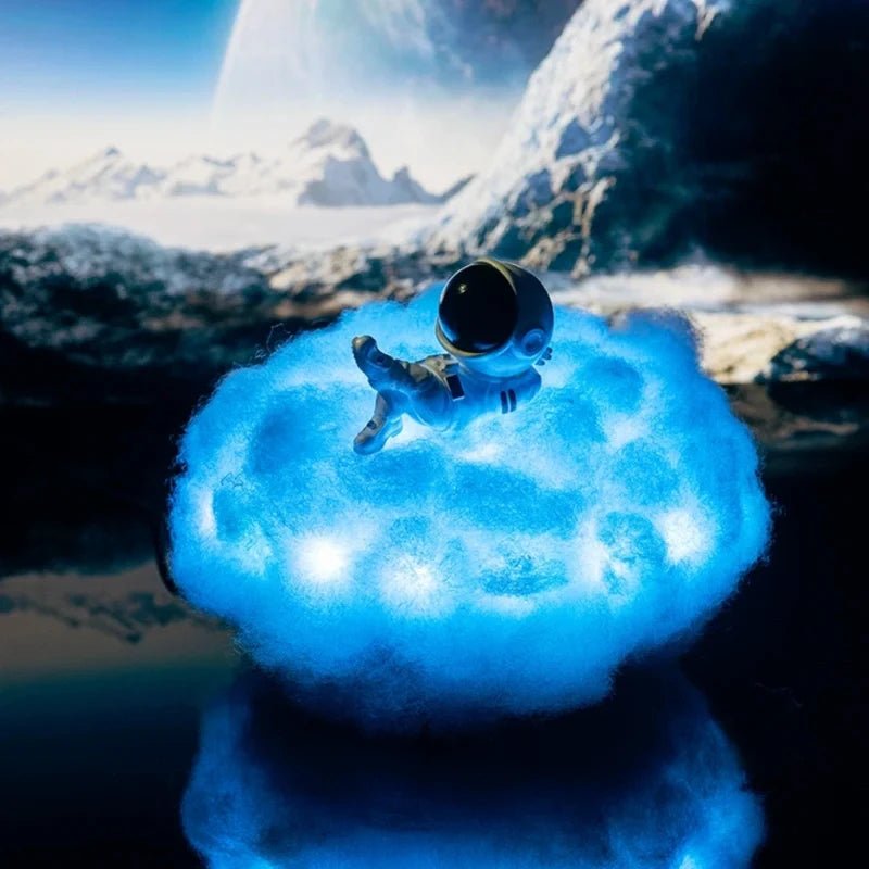 Astronaut Cloud Light - Luminoya