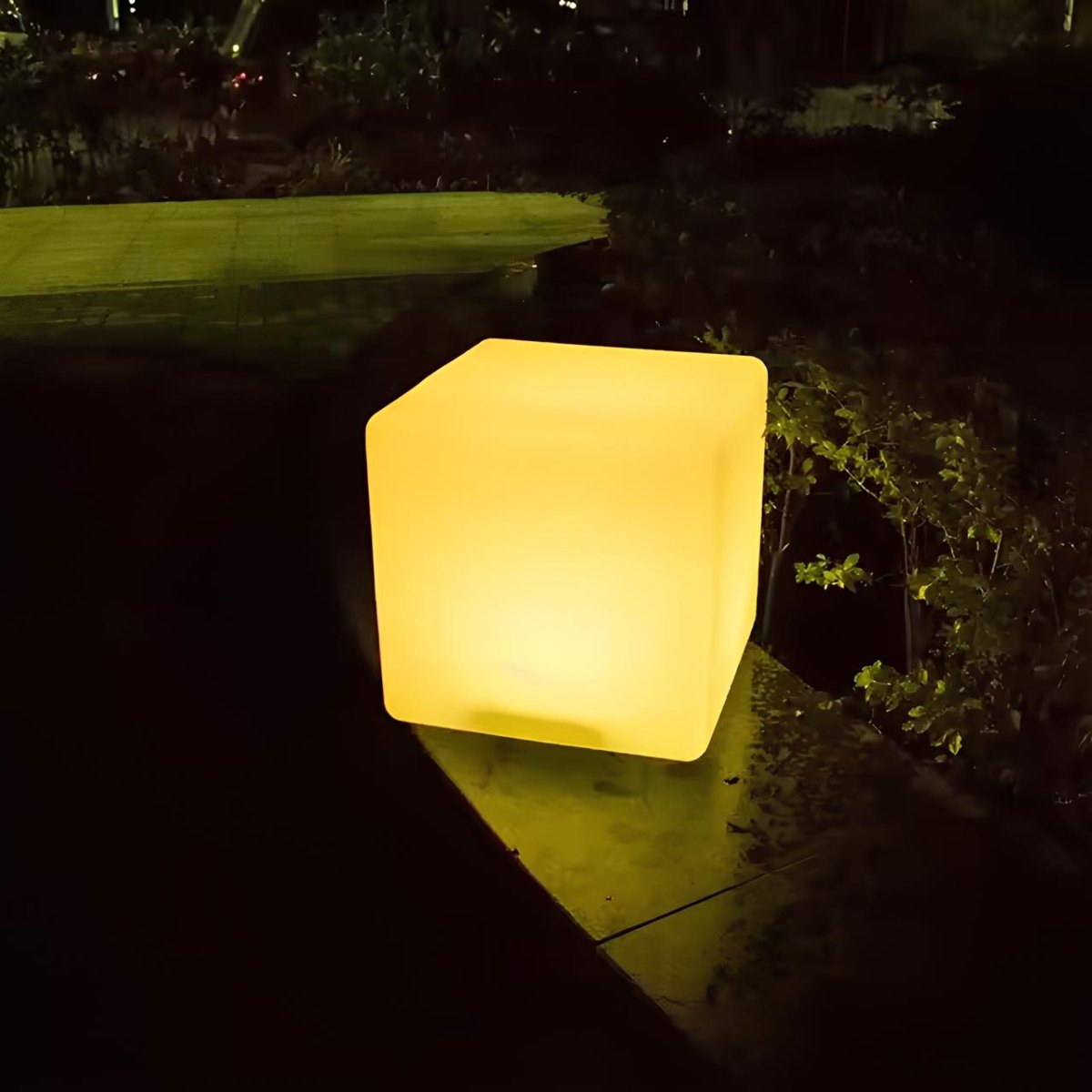 Cubic Garden Light - Luminoya