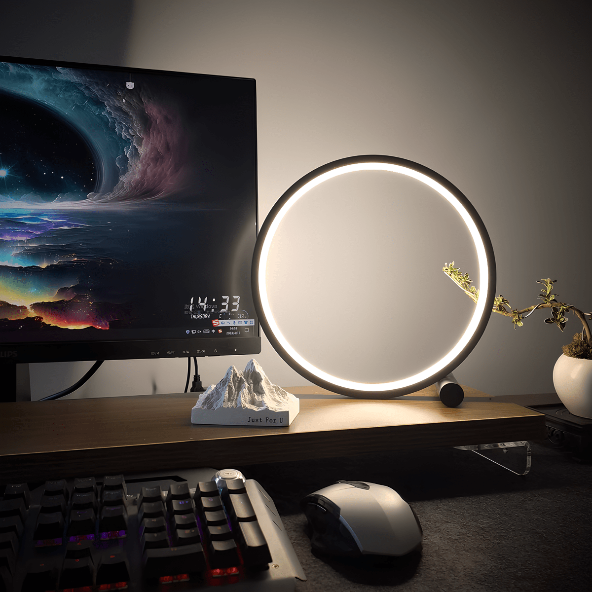 Halo Nightstand Lamp - Luminoya
