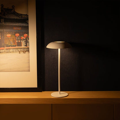 Iron Elegance Lamp - Luminoya