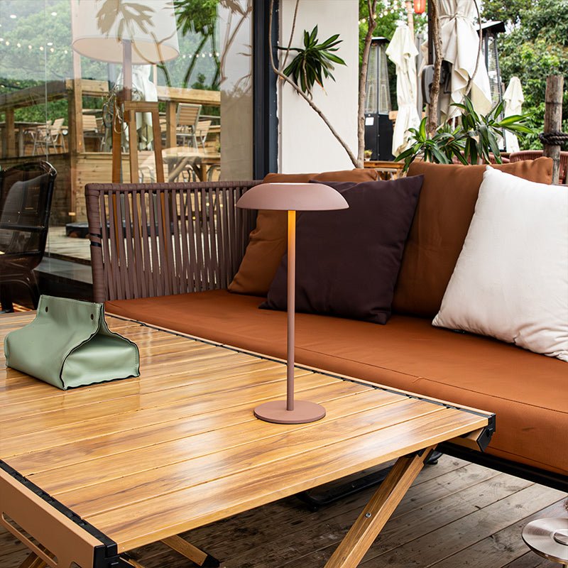 Iron Elegance Lamp - Luminoya