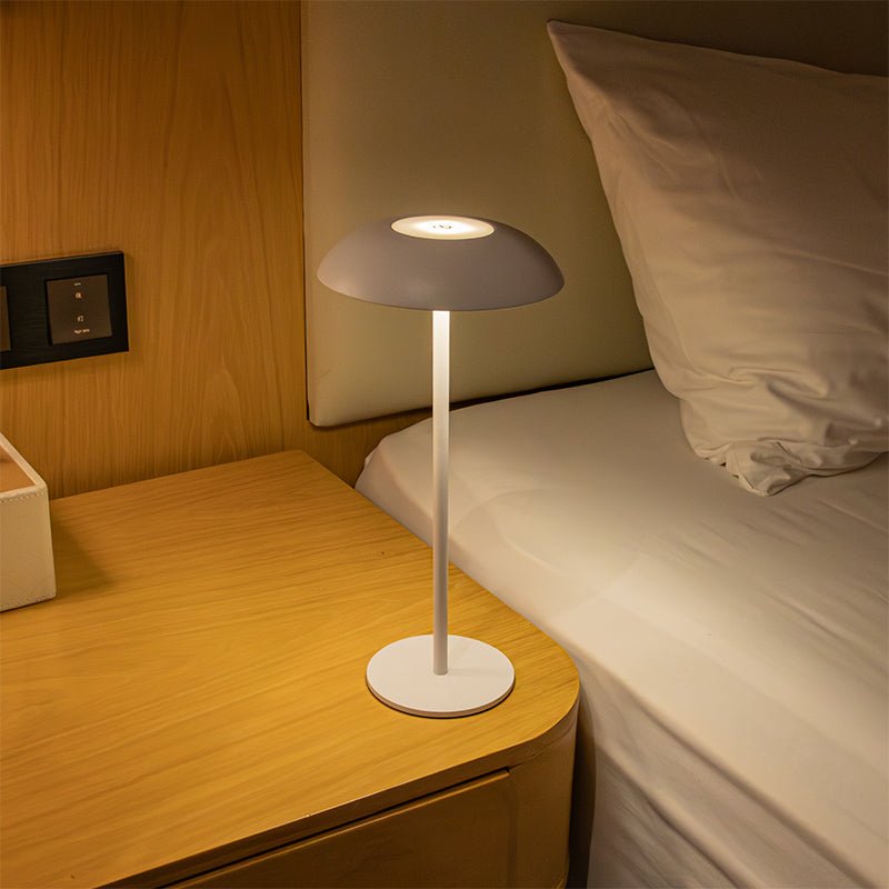Iron Elegance Lamp - Luminoya