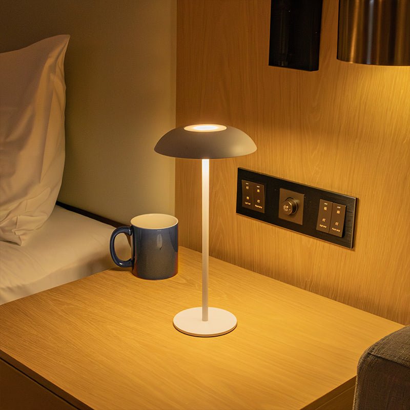 Iron Elegance Lamp - Luminoya