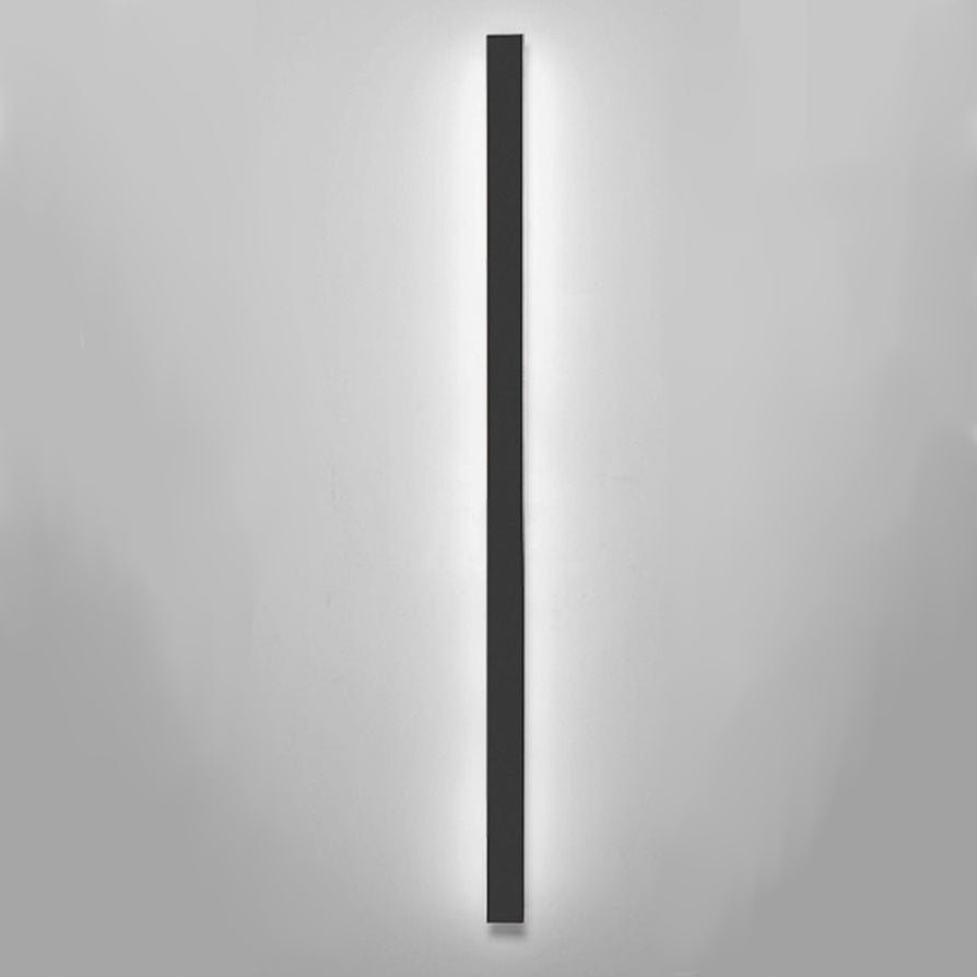 Linear Luxe™ Outdoor Sconce - Luminoya