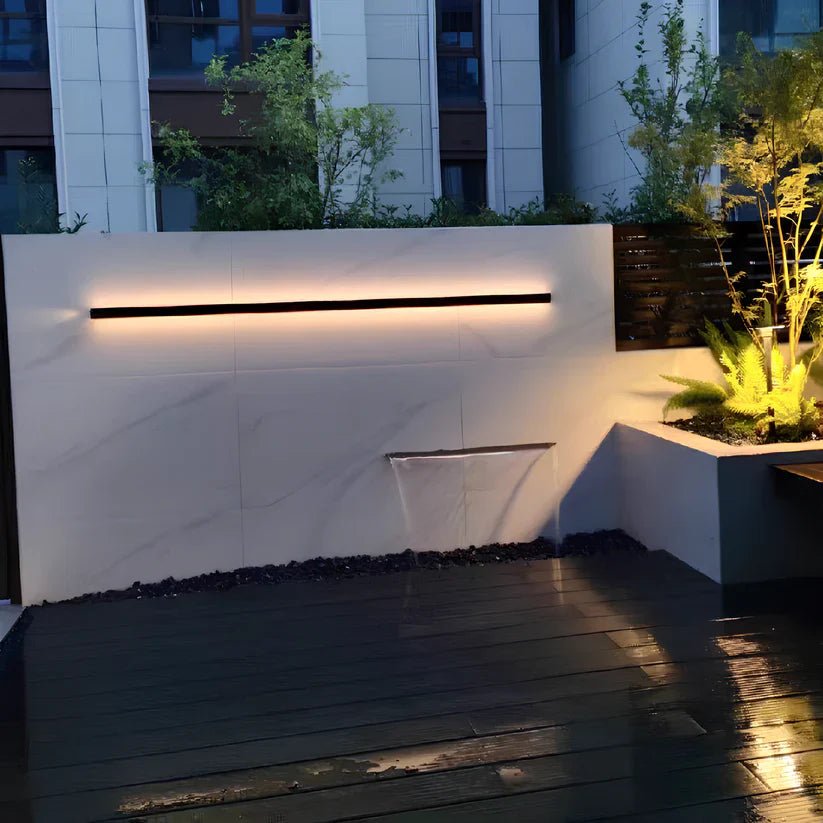 Linear Luxe™ Outdoor Sconce - Luminoya