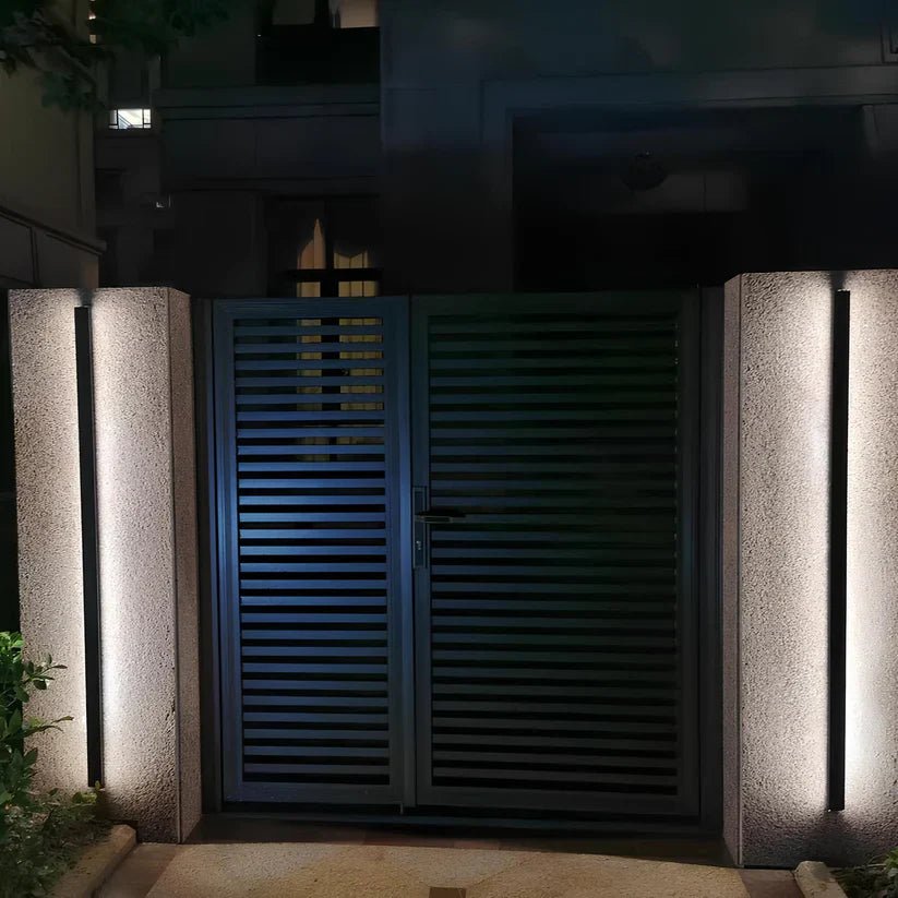 Linear Luxe™ Outdoor Sconce - Luminoya