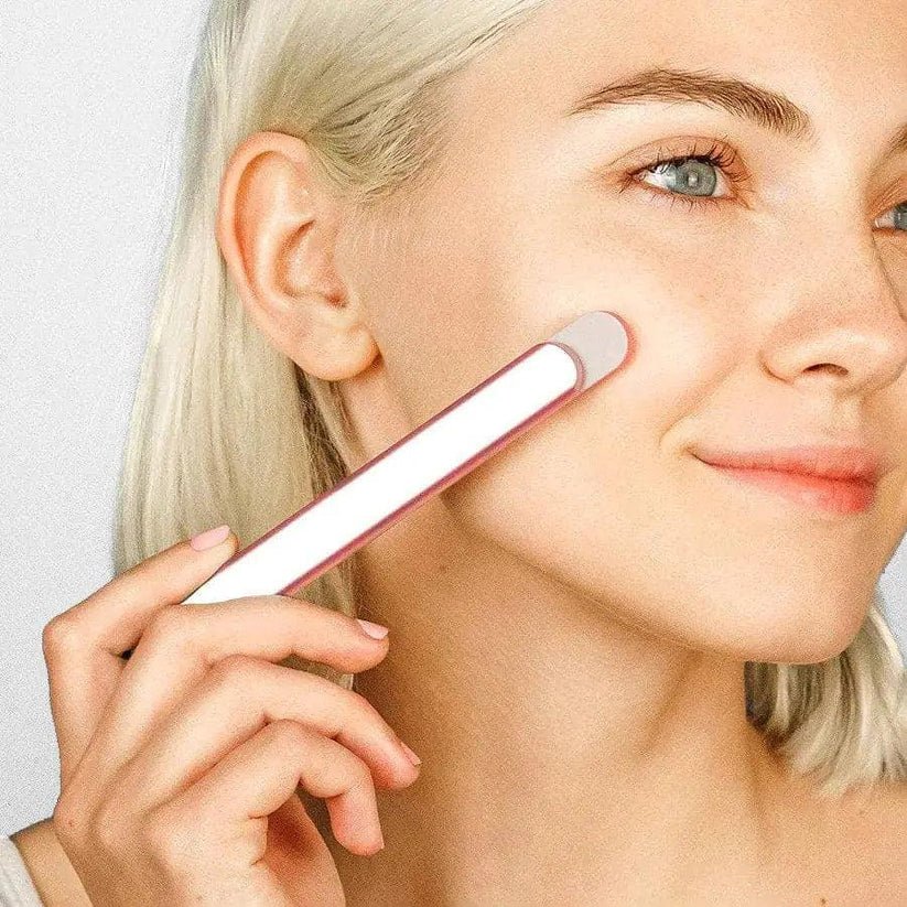 LumaDerm™ Red Light Therapy Face Wand - Luminoya