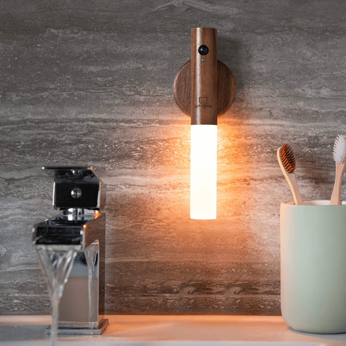 Modern Torch Motion Light - Luminoya