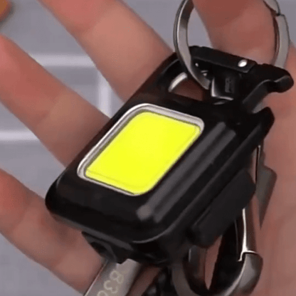 Multifunctional Keychain Light - Luminoya