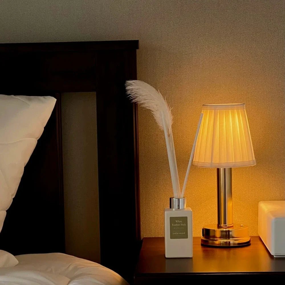 Retro Elegance Table Lamp - Luminoya