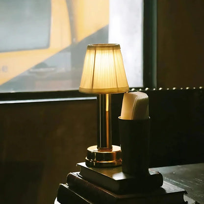 Retro Elegance Table Lamp - Luminoya