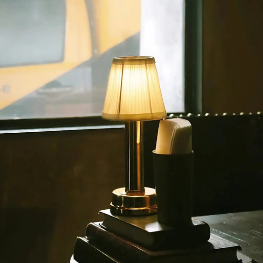 Retro Elegance Table Lamp - Luminoya