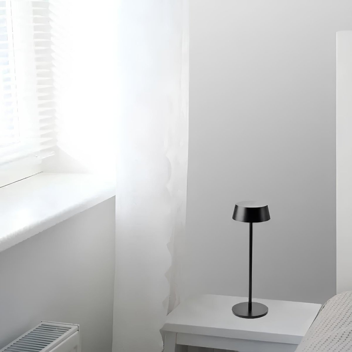 Sleek Modern Table Lamp - Luminoya