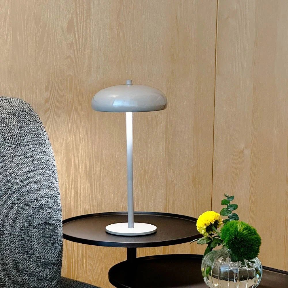 Sleek Retro Table Lamp - Luminoya
