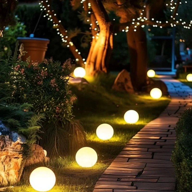 Spherical Garden Light - Luminoya