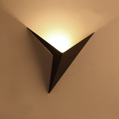 Trigon™ Wall Light - Luminoya