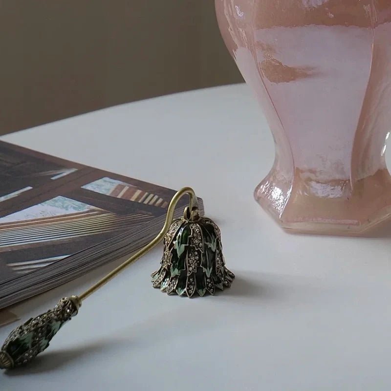 Velisse™ Candle Snuffer - Luminoya